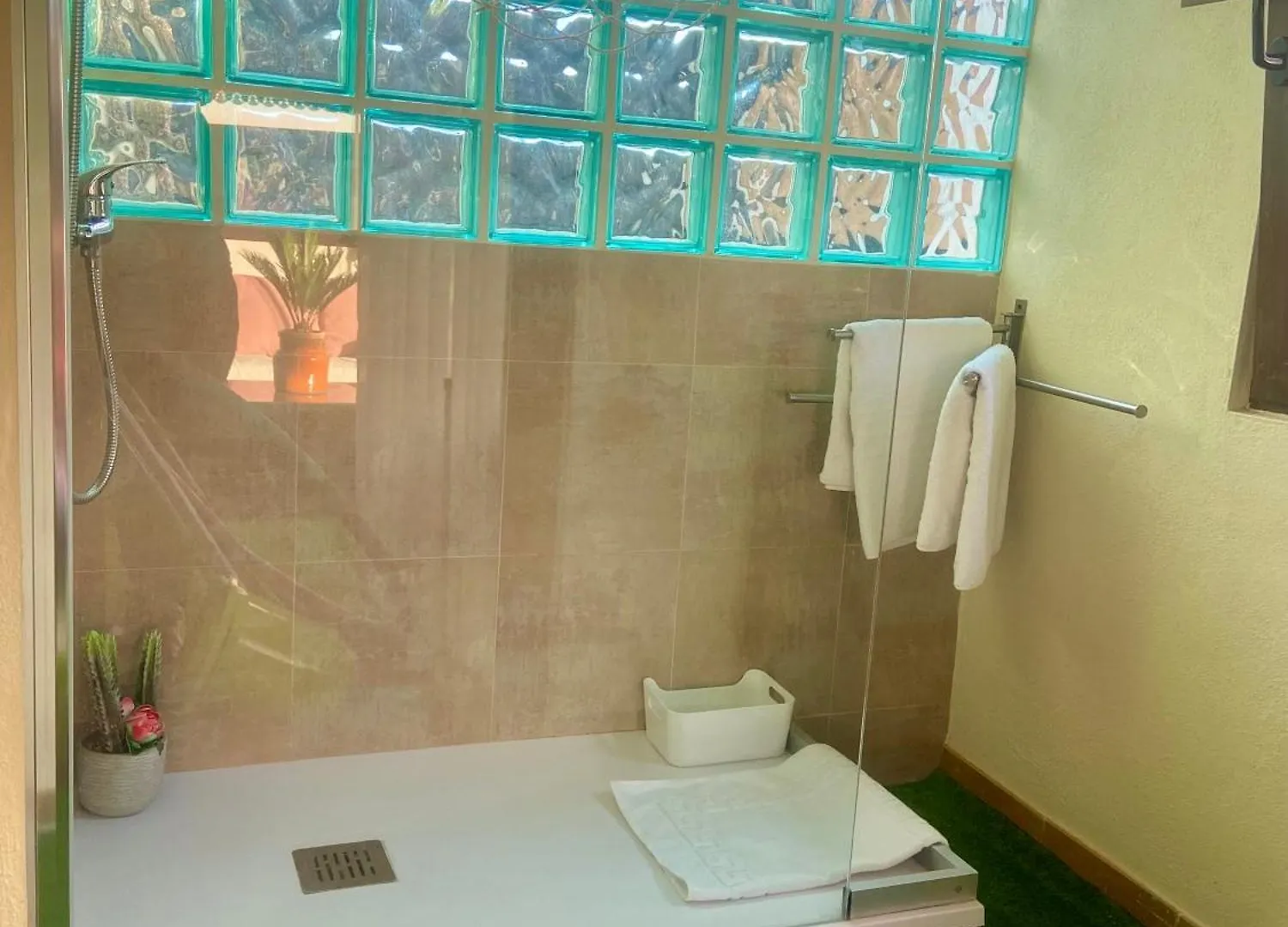 Bungalow Aloha, Piscina Privada, Playa Y Barbacoa Benalmádena Apartmán